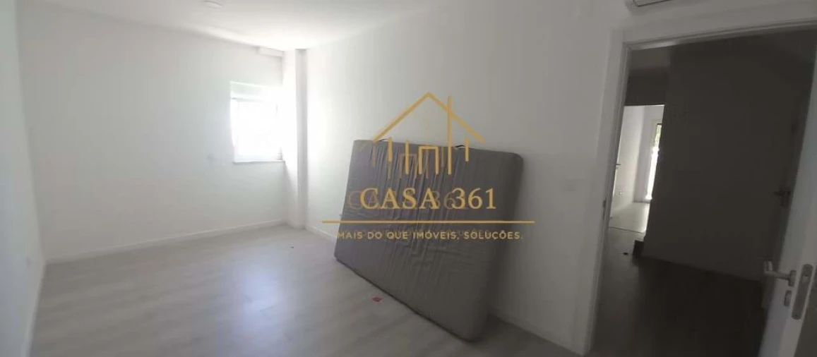 Apartamento T4 para Venda em Castanheira do Ribatejo e Cachoeiras Foto 10