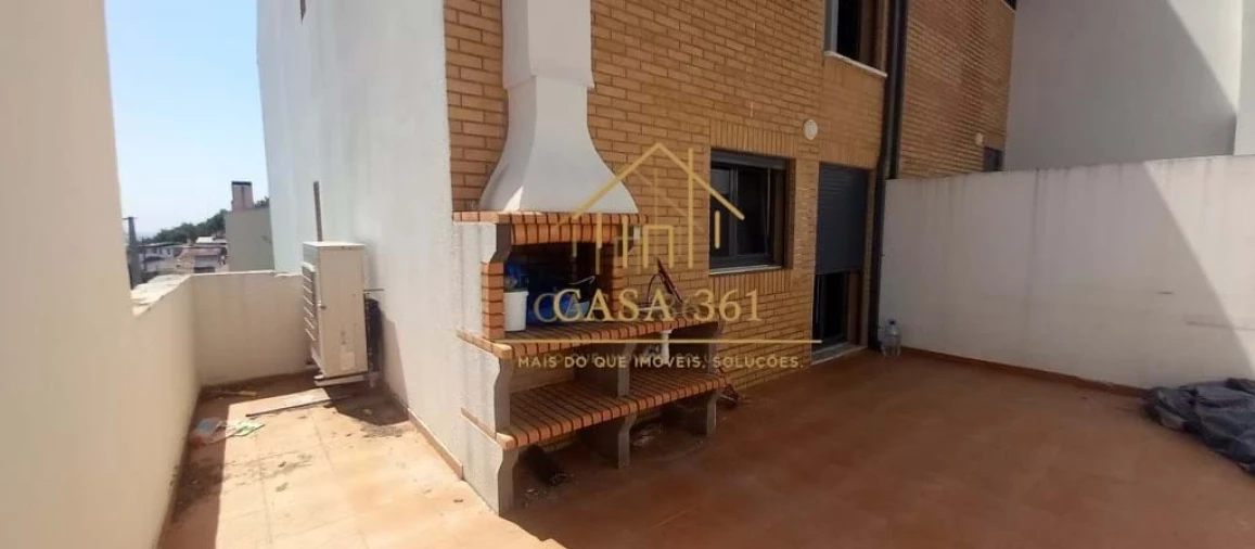 Apartamento T4 para Venda em Castanheira do Ribatejo e Cachoeiras Foto 2