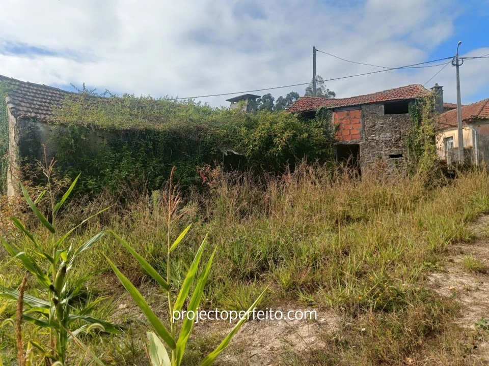 Moradia T2 para Venda em O. Azeméis, Riba-Ul, Ul, Macinhata Seixa, Madail Foto 1