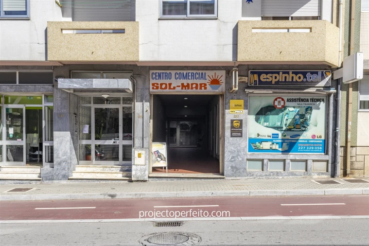 Loja para Venda em Espinho Foto 1