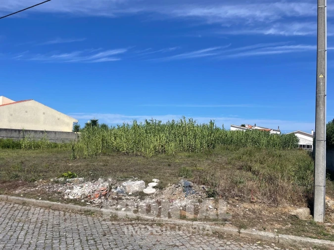 Terreno para Venda em Gulpilhares e Valadares Foto 2