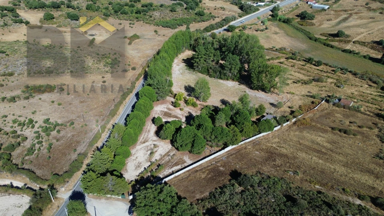 Quinta T0 para Venda em Alcains Foto 2