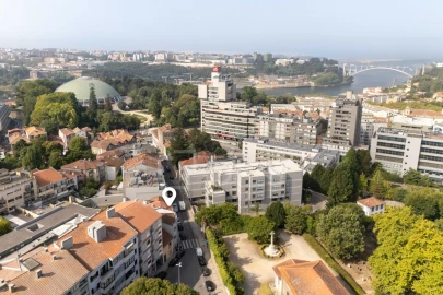 Moradia T4 para Venda em Lordelo do Ouro e Massarelos