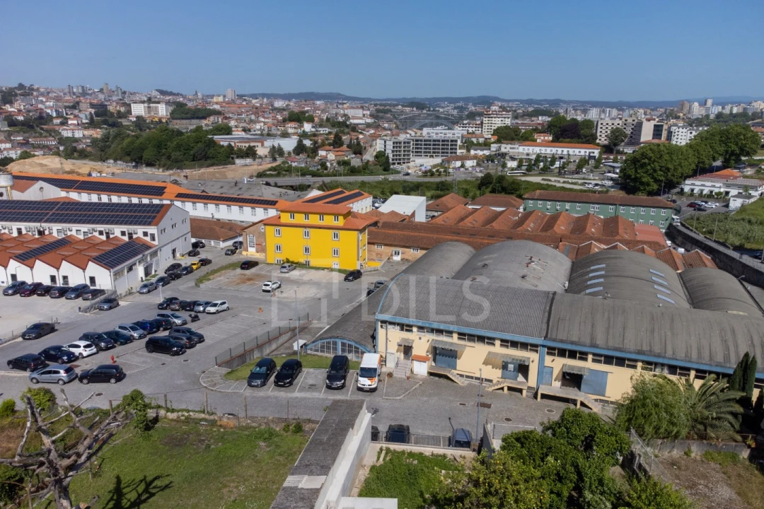 Moradia T5 para Venda em Mafamude e Vilar do Paraíso Foto 10