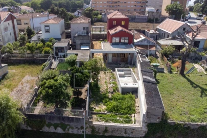 Moradia T5 para Venda em Mafamude e Vilar do Paraíso