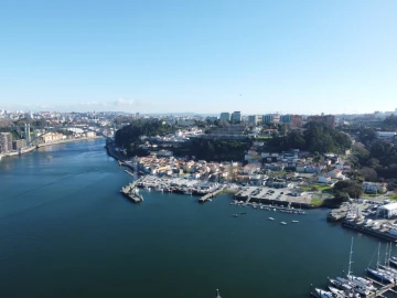 Moradia T5 para Venda em Mafamude e Vilar do Paraíso