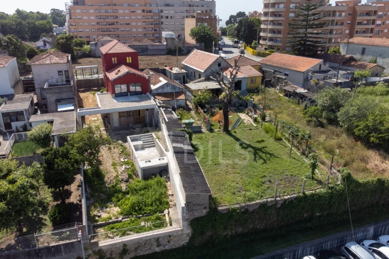 Moradia T5 para Venda em Mafamude e Vilar do Paraíso Foto 5