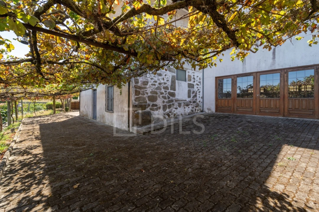 Quinta T3 para Venda em Roriz Foto 16