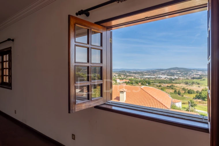 Quinta T3 para Venda em Roriz Foto 21