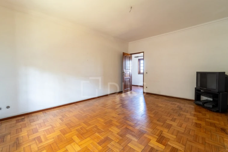 Quinta T3 para Venda em Roriz Foto 31