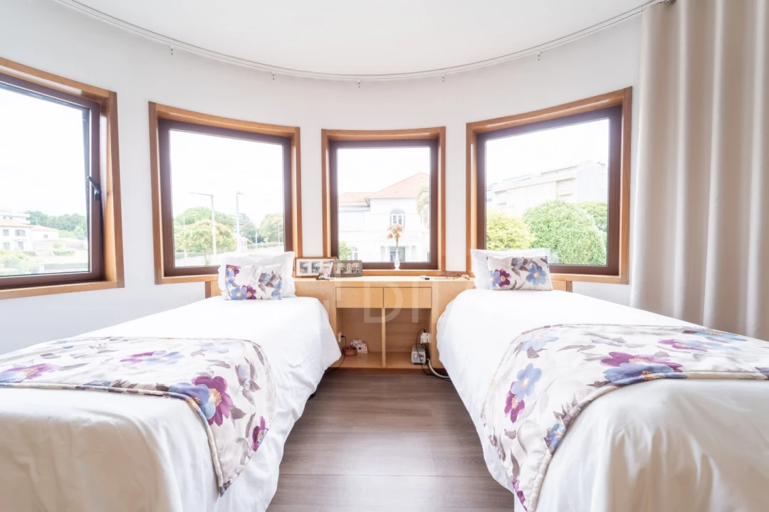 Moradia T10 para Venda em Lordelo do Ouro e Massarelos Foto 9