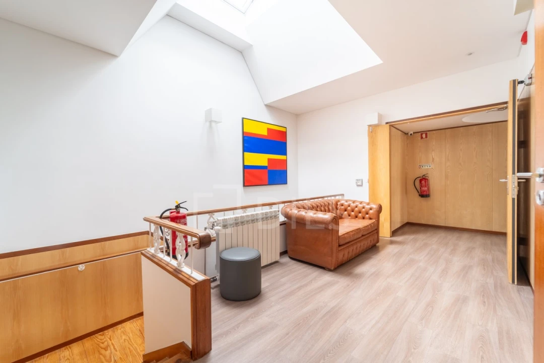 Moradia T10 para Venda em Lordelo do Ouro e Massarelos Foto 15