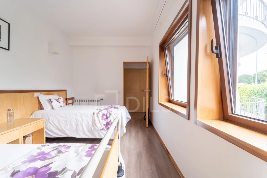 Moradia T10 para Venda em Lordelo do Ouro e Massarelos Foto 36