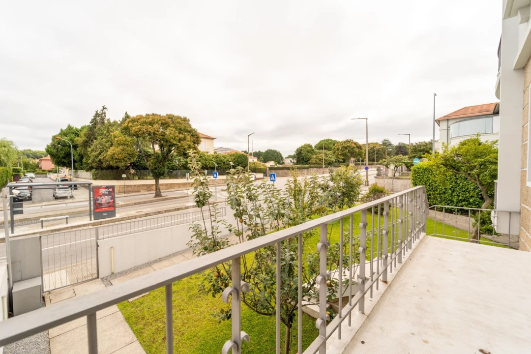 Moradia T10 para Venda em Lordelo do Ouro e Massarelos Foto 41