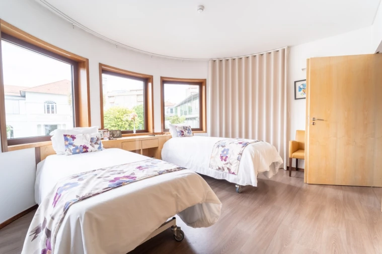 Moradia T10 para Venda em Lordelo do Ouro e Massarelos Foto 21