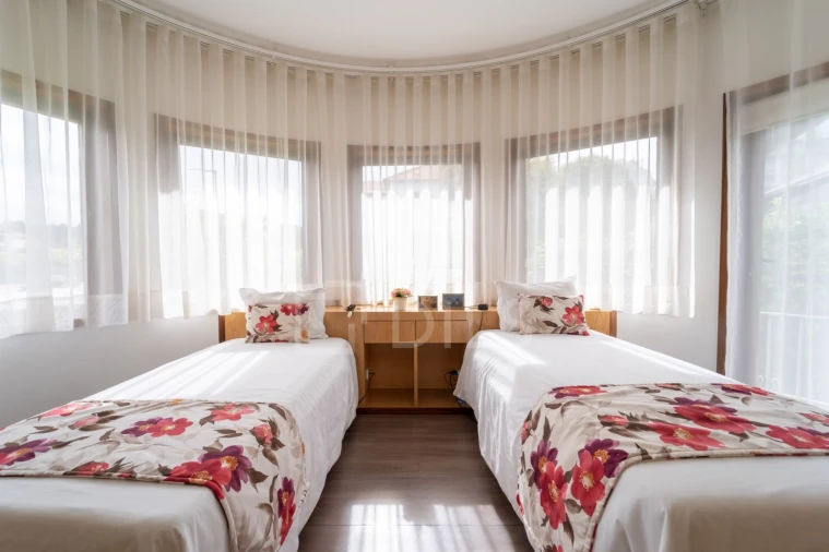 Moradia T10 para Venda em Lordelo do Ouro e Massarelos Foto 30