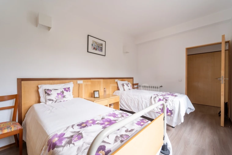 Moradia T10 para Venda em Lordelo do Ouro e Massarelos Foto 35