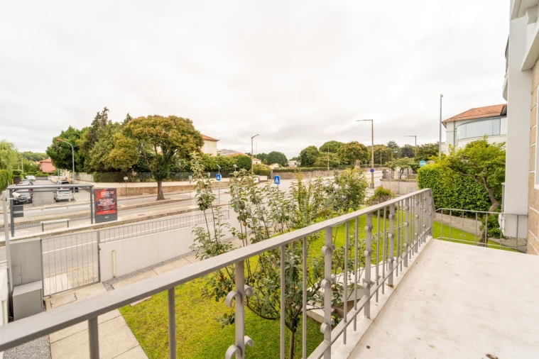 Moradia T10 para Venda em Lordelo do Ouro e Massarelos Foto 41