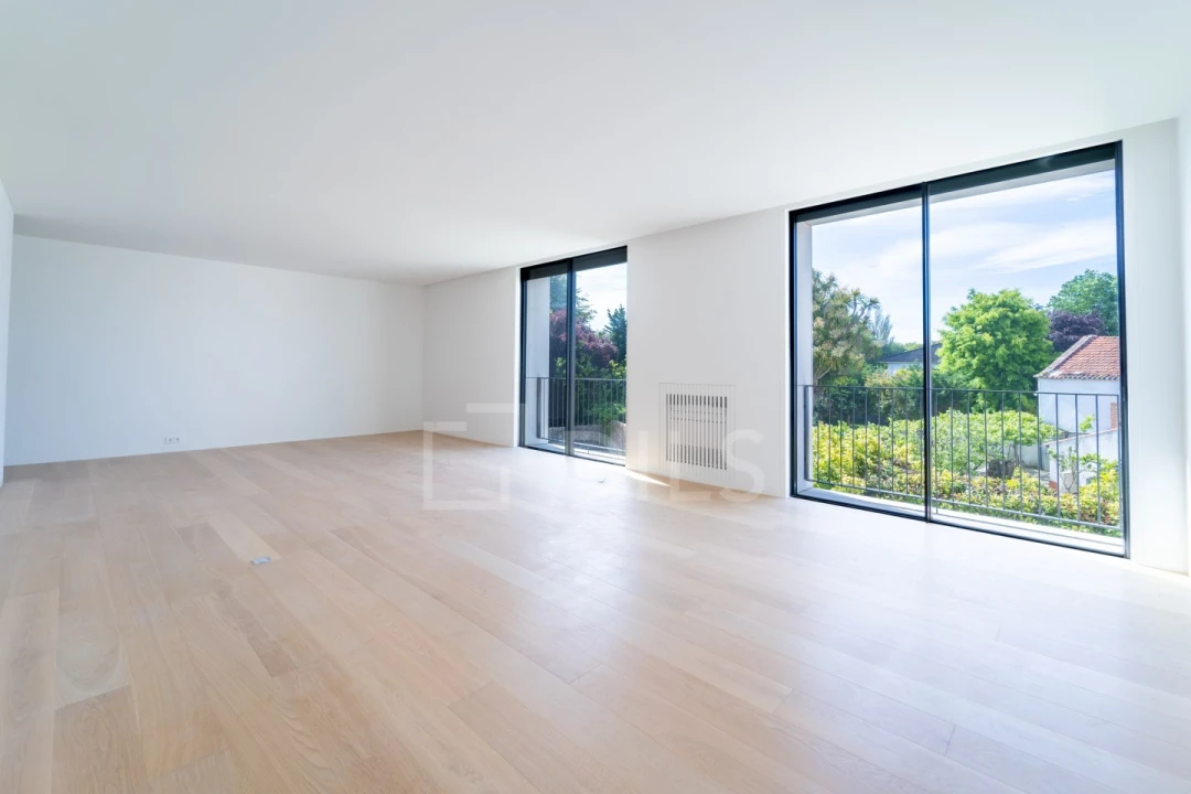 Apartamento T3 para Venda em Aldoar, Foz do Douro e Nevogilde Foto 1