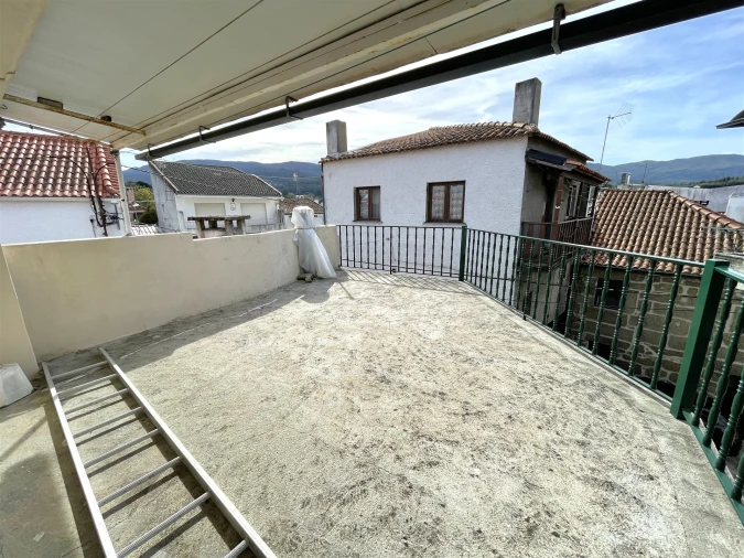 Apartamento T3 para Venda em Moimenta da Serra e Vinhó Foto 2