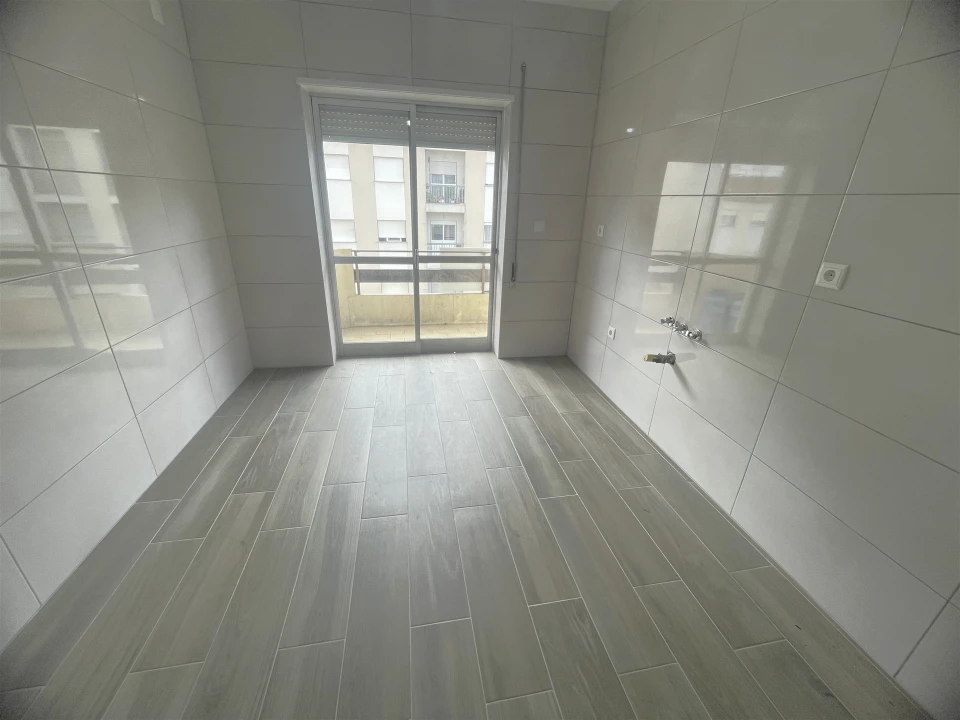 Apartamento T3 para Venda em Seia, São Romão e Lapa dos Dinheiros Foto 6