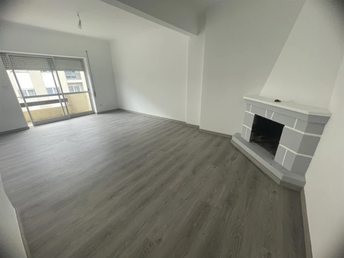 Apartamento T3 para Venda em Seia, São Romão e Lapa dos Dinheiros Foto 4