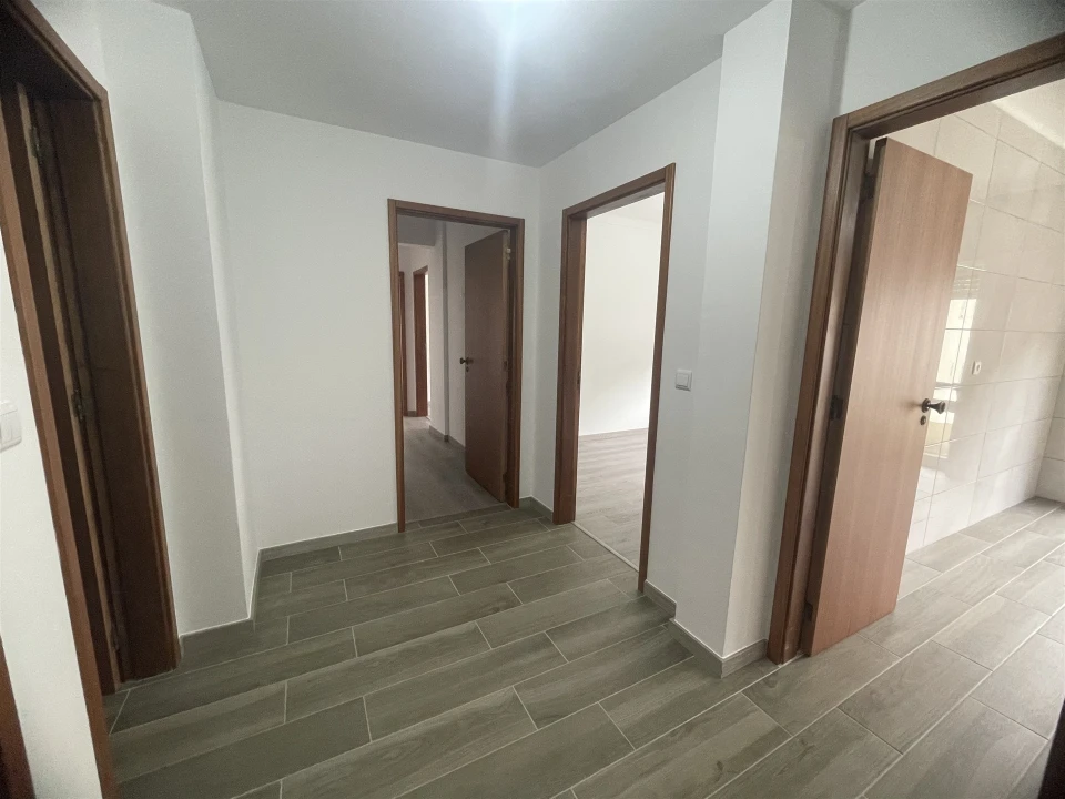 Apartamento T3 para Venda em Seia, São Romão e Lapa dos Dinheiros Foto 3