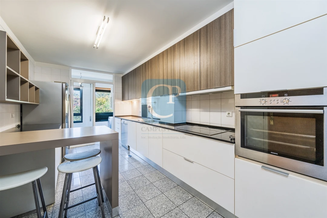 Apartamento T3 para Arrendamento em Aldoar, Foz do Douro e Nevogilde Foto 11
