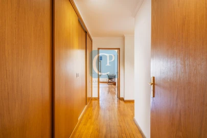 Apartamento T3 para Arrendamento em Aldoar, Foz do Douro e Nevogilde