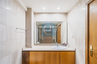 Apartamento T3 para Arrendamento em Aldoar, Foz do Douro e Nevogilde