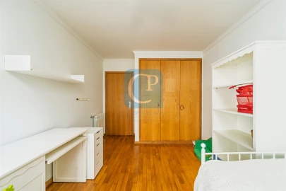 Apartamento T3 para Arrendamento em Aldoar, Foz do Douro e Nevogilde