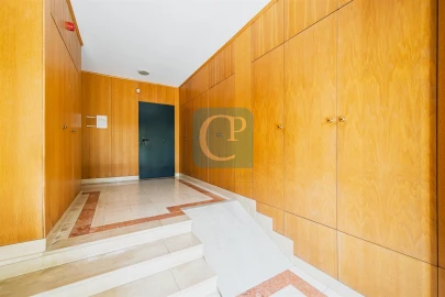 Apartamento T3 para Arrendamento em Aldoar, Foz do Douro e Nevogilde