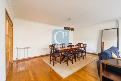 Apartamento T3 para Arrendamento em Aldoar, Foz do Douro e Nevogilde