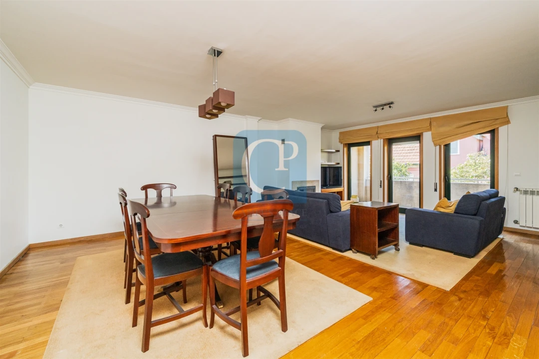 Apartamento T3 para Arrendamento em Aldoar, Foz do Douro e Nevogilde Foto 4