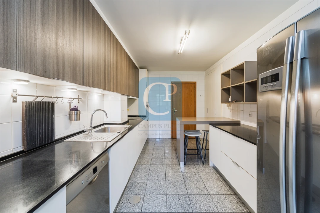 Apartamento T3 para Arrendamento em Aldoar, Foz do Douro e Nevogilde Foto 10
