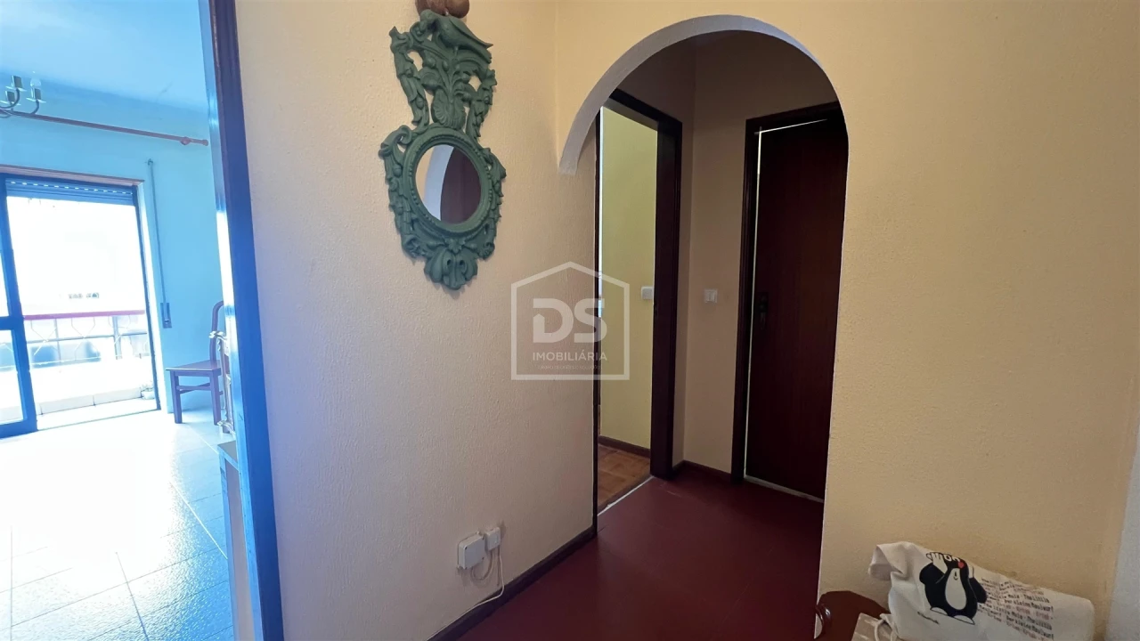 Apartamento T1 para Venda em Buarcos Foto 6