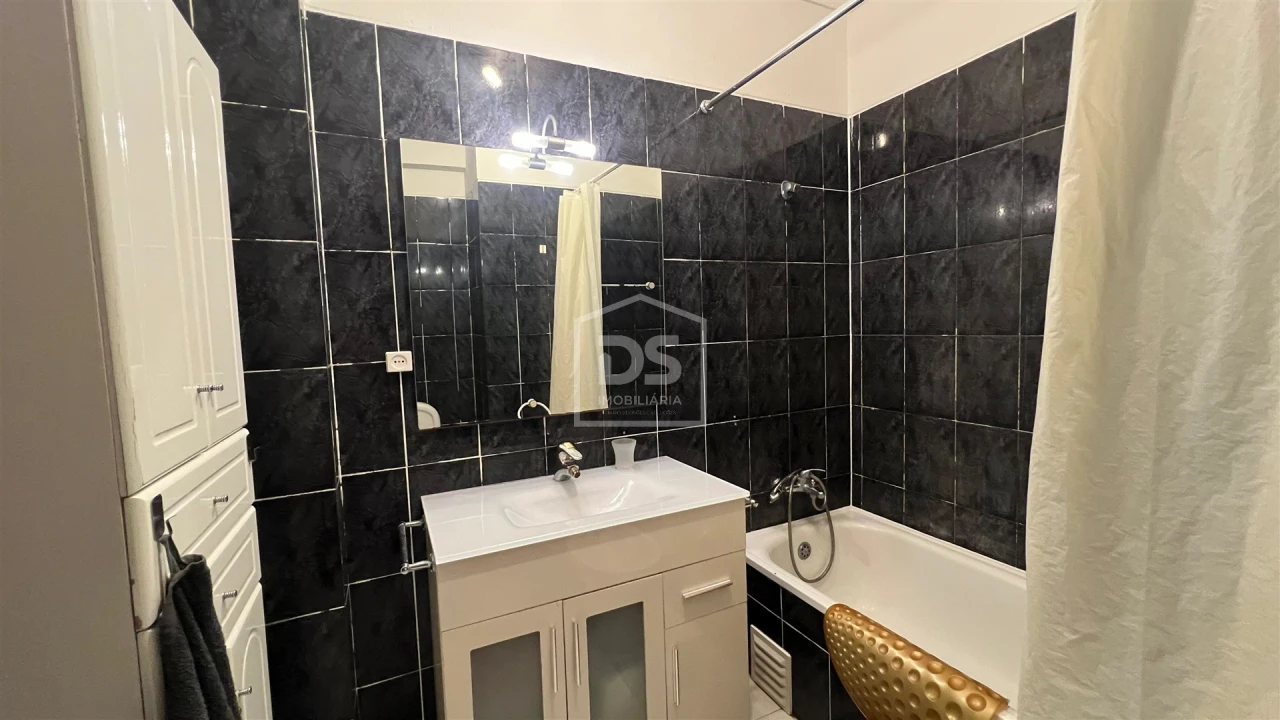 Apartamento T1 para Venda em Buarcos Foto 12
