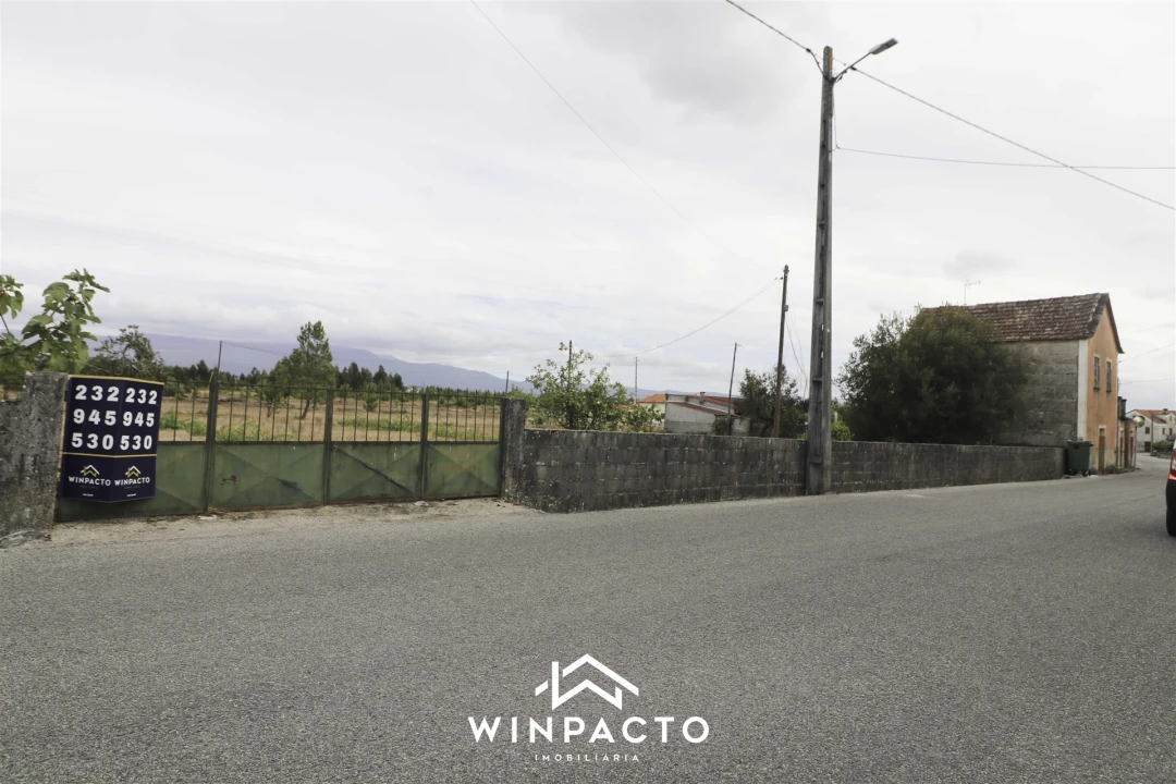 Moradia T2 para Venda em Paranhos Foto 3