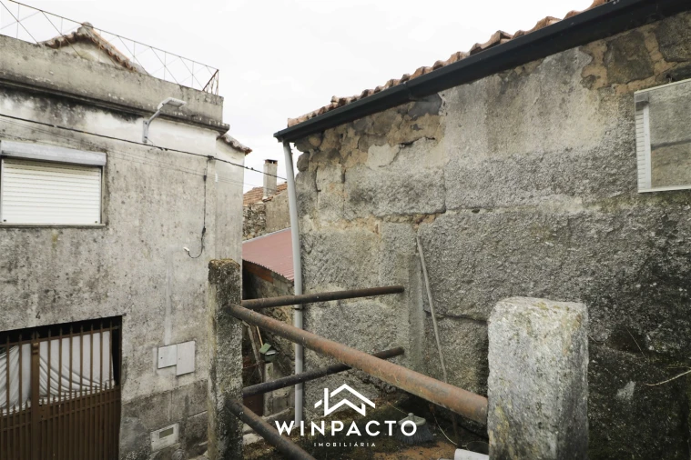 Moradia T2 para Venda em Paranhos Foto 12