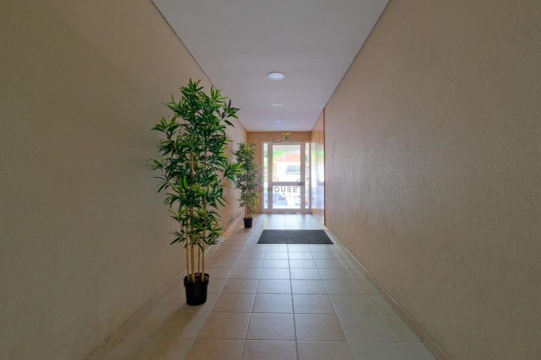 Apartamento T1 para Venda em São Domingos de Rana Foto 25