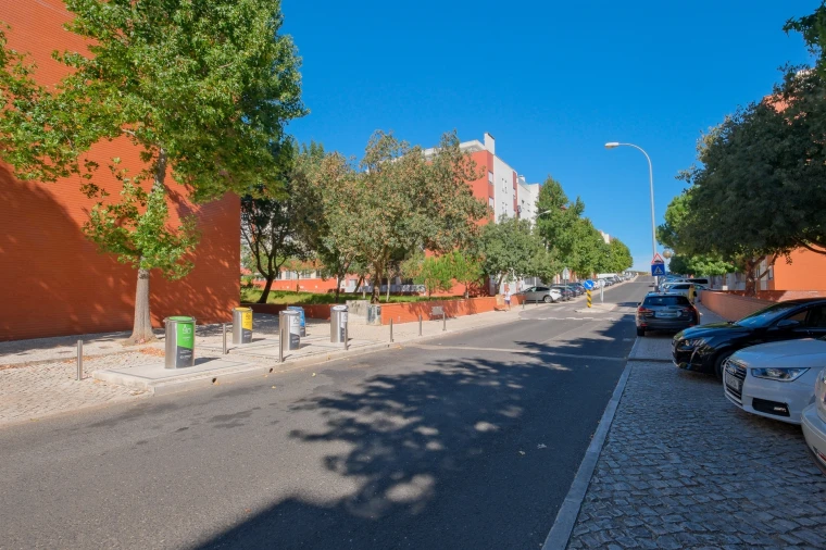 Apartamento T1 para Venda em São Domingos de Rana Foto 27
