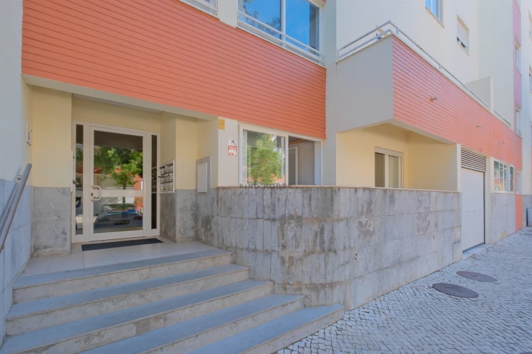 Apartamento T1 para Venda em São Domingos de Rana Foto 26