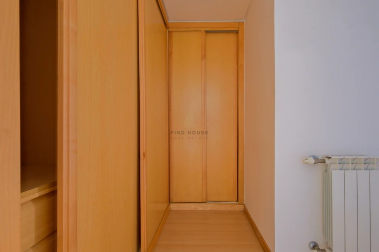 Apartamento T1 para Venda em São Domingos de Rana Foto 11