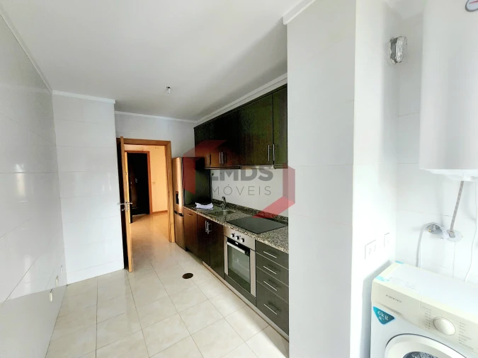 Apartamento T2 para Venda em Canelas Foto 18