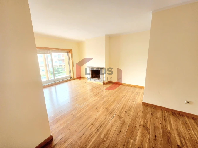 Apartamento T2 para Venda em Canelas Foto 8