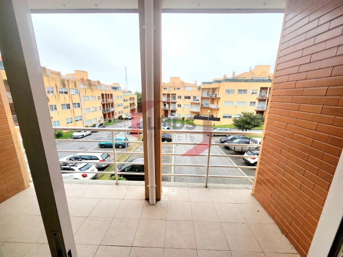 Apartamento T2 para Venda em Canelas Foto 13