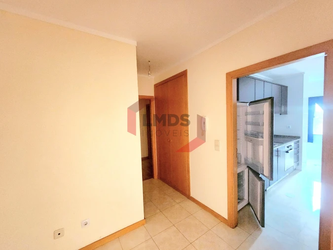 Apartamento T2 para Venda em Canelas Foto 16