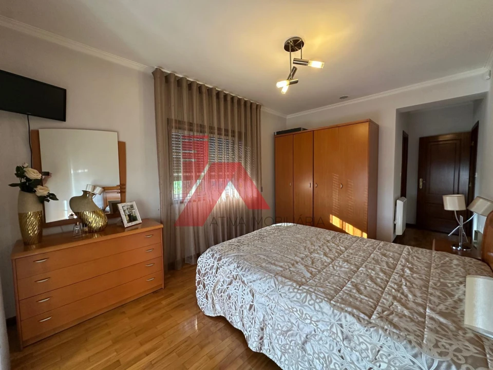 Moradia T3 para Venda em Ponte Foto 12