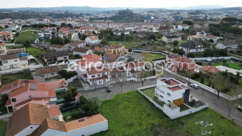Terreno para Venda em Marrazes e Barosa