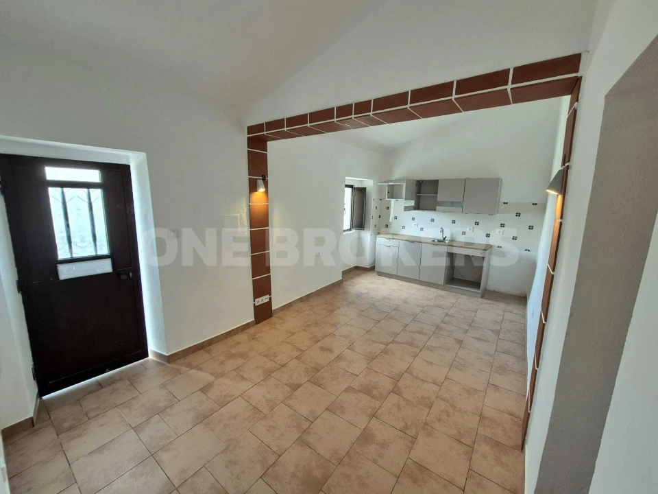 Moradia T1 para Venda em Santana de Cambas Foto 3